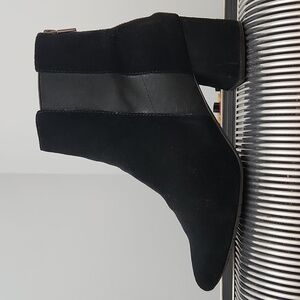 GORGEOUS KENNETH COLE BLACK SUEDE BACK ZIP BLICK HEEL BOOTS SZ 10